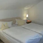جيست هاوس باير أم باد * باد ويسي